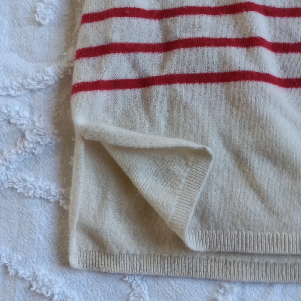 Vineyard Vines Cream and Red Striped Sweater - Picture 5 of 7